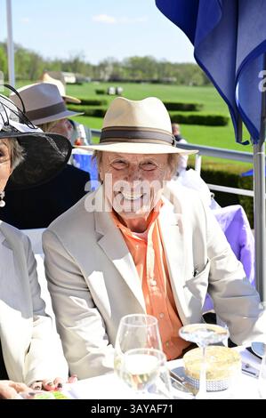 Claus Theo Gärtner BEI der Großen Saisoneröffnung 2025 auf der Rennbahn Hoppegarten. Berlin, 20.04.2025 Berlin Allemagne *** Claus Theo Gärtner lors de l'inauguration de la saison 2025 à l'hippodrome de Hoppegarten Berlin, 20 04 2025 Berlin Allemagne Copyright : xMatthiasxWehnertx Banque D'Images