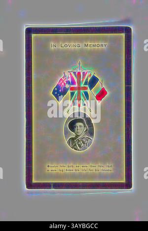 Un hommage commémoratif avec un portrait central d'un soldat, flanqué de drapeaux représentant différentes Nations, et orné d'une inscription sincère honorant leur mémoire., carte - 'In Loving Memory', Trooper Alexander Nairn, première Guerre mondiale, vers janvier 1917, carte imprimée à la mémoire du Trooper Alexander Nairn, tué le 23 décembre 1916 à Maghdaba, Égypte, probablement pendant la bataille de Magdhaba (également connue sous le nom de Magdhaba. Notez une orthographe différente sur la carte). Alexander Nairn était agriculteur à Buangor, près de Ballarat, avant son enrôlement le 20 juillet 1915. Il a servi comme soldat avec Banque D'Images