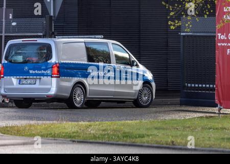Merecedes Werk Sindelfingen. Fahrzeug des Werksschutz. // 21.03.2025 : Sindelfingen, Baden-Württemberg, Deutschland, Europa *** Merecedes Sindelfingen Plant Security Vehicle 21 03 2025 Sindelfingen, Baden Württemberg, Allemagne, Europe Banque D'Images
