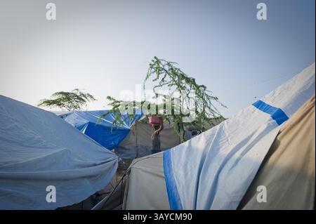 30 juin 2010 - Port au Prince, Haïti - vue d'un camp de déplacés internes dans le quartier de Delmas à Port au Prince six mois après le tremblement de terre haïtien. (Crédit image : © Jessica Brandi Lifland/ZUMApress.com) Banque D'Images