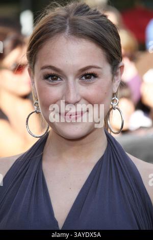 24 juin 2010 - Los Angeles, Californie, États-Unis - ALEXA VEGA arrive à la première de 'The Twilight Saga : Eclipse' au Nokia Theater. (Crédit image : © Glenn Weiner/ZUMApress.com) Banque D'Images
