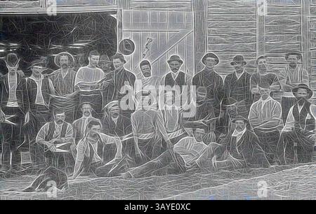 Un grand groupe d'individus, vêtus d'une tenue historique, se tient ensemble devant un bâtiment rustique en bois. La scène capture un moment de camaraderie, avec un mélange d'expressions et de poses qui reflètent leurs divers horizons et expériences. Certains sont assis, tandis que d'autres se tiennent fièrement, montrant un sentiment de communauté parmi eux., négatif - Euston District, Nouvelle-Galles du Sud, 1894, tondeuses à l'extérieur de la Woolshed sur la station 'Prill Park'. Certains tiennent des cisailles à lame., art classique avec une touche moderne réinventée par Artotop Banque D'Images