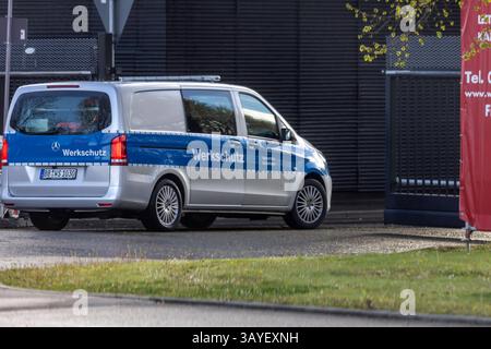 Merecedes Werk Sindelfingen. Fahrzeug des Werksschutz. // 21.03.2025 : Sindelfingen, Baden-Württemberg, Deutschland, Europa *** Merecedes Sindelfingen Plant Security Vehicle 21 03 2025 Sindelfingen, Baden Württemberg, Allemagne, Europe Banque D'Images