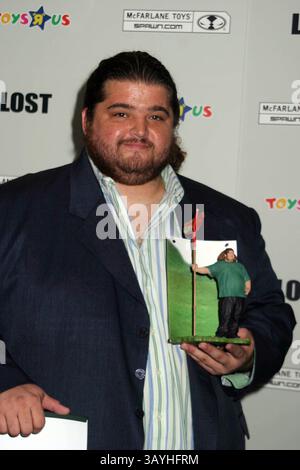 7 novembre 2006 - New York, New York, États-Unis - K50615PSC.LANCEMENT DE FIGURINES '' LOST '' À TOYS R US TIME SQUARE , NEW YORK New York 11-06-2006. - 2006.(crédit image : © Paul Schmulbach/Globe photos/ZUMAPRESS.com) Banque D'Images