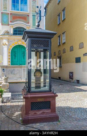 Thermomètre et baromètre Fahrenheit à Gdansk, Pologne. IMAGE Banque D'Images