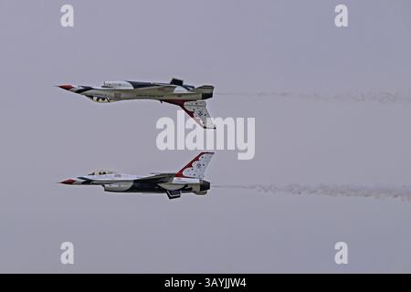 Wings Over West Texas 4-18-2025 Dyess AFB, TX États-Unis escadron de démonstration de l'USAF Thunderbirds se produisant au Wings Over West Texas Air Show à Dyess Banque D'Images