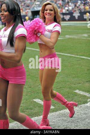 10 octobre 2010 : . Houston Texans Cheerleaders en action.in un match entre les Giants de New York et les Texans de Houston au reliant Stadium de Houston, Texas. Les Giants de New York gagnent 34-10..(image de crédit : â© Manny Flores/Cal Sport Media)(image de crédit : © Manny Flores/Cal Sport Media/ZUMApress.com) Banque D'Images
