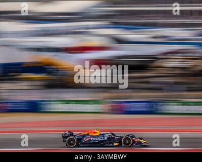 Sergio Perez ou Red Bull Racing vu au circuit of the Americas, Austin, Texas le 18 octobre 2024 lors des essais du Grand Prix de formule 1 américain. Banque D'Images