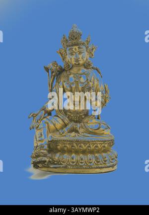 Une statue sereine d'une divinité assise, ornée de détails complexes et d'ornements élaborés, incarne la tranquillité et la sagesse. La figure est représentée dans une pose méditative, dégageant une aura de paix et de signification spirituelle. Les textures riches améliorent le savoir-faire, tandis que les teintes vibrantes en toile de fond offrent un contraste saisissant. Tara verte, assise dans la pose de l'aisance royale (Lalitasana), avec des tiges de Lotus sur l'épaule droite et des mains dans les gestes de raisonnement (Vitarkamudra) et de don conférant (Varadamudra), dynastie Ming (1368-1644), marque de règne et période Yongle (1403-24), Chine, alliage de cuivre doré Banque D'Images