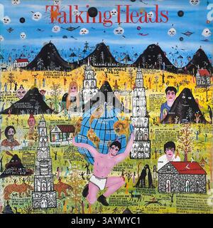 Reproduction photographique de la pochette de l'album vinyle de 1985 « Little Creatures » par Talking Heads. Colorée, style folk-art, œuvres musicales emblématiques des années 80. Banque D'Images