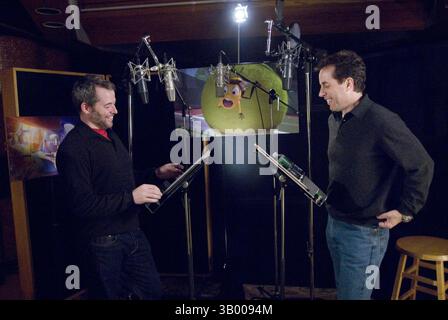 10 AVRIL 2007 - LE FILM D'ABEILLE. (De droite à gauche) JERRY SEINFELD dans les coulisses : Barry B. Benson et MATTHEW BRODERICK : Adam Flayman .K55931ES.TV FILM STILL (crédit image : © Globe photos/ZUMApress.com) Banque D'Images