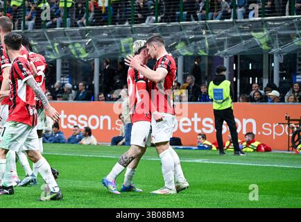Milan, Italie. 23 avril 2025. Lors du match de football de deuxième manche de la Coppa Italia entre l'Inter Milan et l'AC Milan, à Milan le 23 avril 2025 crédit : Agence photo indépendante/Alamy Live News Banque D'Images