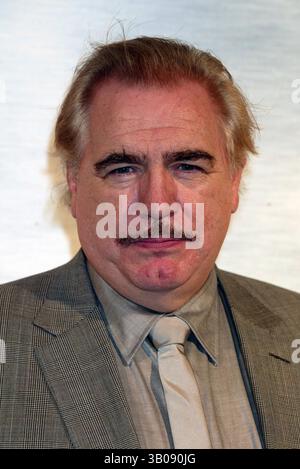 24 novembre 2003 - New York, New York, États-Unis - BRIAN COX ARRIVE AU LANCEMENT DE LA SORTIE DVD DE ''X2'' AU CLUB 40/40 DE NEW YORK New York LE 24 NOVEMBRE 2003. / 2003. . K34303HMC(crédit image : © Henry McGee/Globe photos/ZUMAPRESS.com) Banque D'Images
