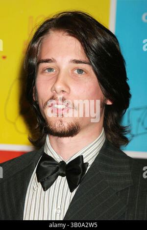 14 septembre 2005 - New York, New York, États-Unis - LOU PUCCI ARRIVE À LA PREMIÈRE DE THUMBSUCKER AU CLEARVIEW CHELSEA WEST À NEW YORK New York LE 14-09-2005. / 2005..K45105HMC.(crédit image : © Henry McGee/Globe photos/ZUMAPRESS.com) Banque D'Images
