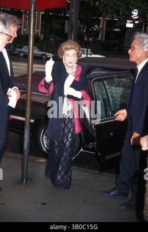 14 août 2007 - New York, New York, États-Unis - BROOKEASTORRETRO.K15781JBB.NATIONAL ARTS AWARDS GALA AU NEW YORK New YORK THEATRE NEW YORK New YORK 05-24-1999.BROOKE ASTOR. - PHOTOS(crédit image : © John Barrett/Globe photos/ZUMAPRESS.com) Banque D'Images