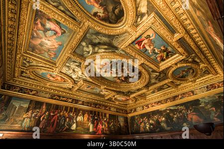 Le majestueux Hall central du Palais des Doges à Venise Banque D'Images