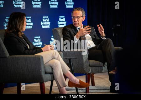 Washington, DC, Vereinigte Staaten. 23 avril 2025. Joerg Kukies, ministre fédéral des Finances, donne une entrevue au Semafor World Economy Summit à Washington, DC, le 23 avril 2025. « Photographié au nom du ministère fédéral des Finances » crédit : dpa/Alamy Live News Banque D'Images