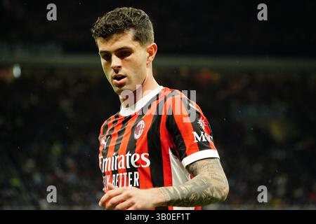 Milan, Italie. 23 avril 2025. Christian Pulisic (AC Milan) lors de la Coupe d'Italie, Coppa Italia, demi-finale, 2ème match de football entre le FC Internazionale et l'AC Milan le 23 avril 2025 au stade Giuseppe Meazza à Milan, Italie - photo Morgese-Rossini/DPPI crédit : DPPI Media/Alamy Live News Banque D'Images