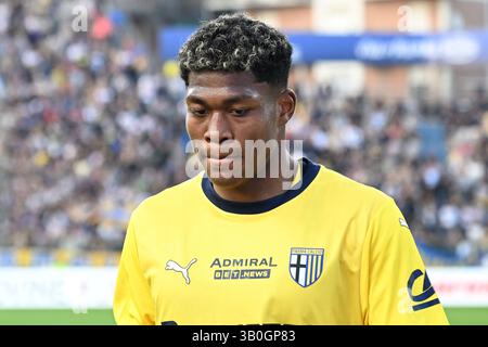 Parme, Italie. 24 avril 2025. Portrait de Zion Suzuki (Parme Calcio) pendant Parma Calcio vs Juventus FC, match de football italien Serie A à Parme, Italie, 23 avril 2025 crédit : Agence photo indépendante/Alamy Live News Banque D'Images