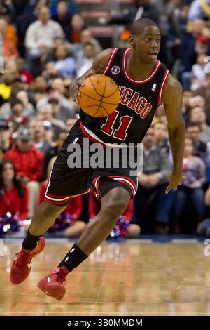 7 janvier 2011 : Ronnie Brewer (11 ans), le garde des Chicago Bulls, avec le ballon lors du match NBA entre les Chicago Bulls et les 76ers de Philadelphie, au Wells Fargo Center de Philadelphie, en Pennsylvanie. Les 76ers ont battu les Bulls, 105-99.(image crédit : © Chris Szagola/Cal Sport Media/ZUMAPRESS.com) Banque D'Images