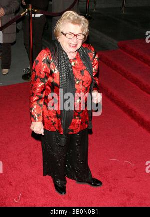 28 novembre 2006 - New York, New York, États-Unis - I11400JZ.UNICEF BOULE DE FLOCON DE NEIGE À CIPRIANI . NEW YORK New York 11-28-2006.(crédit image : © John Zissel/Globe photos/ZUMAPRESS.com) Banque D'Images