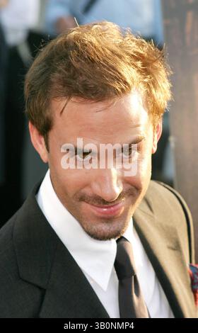 10 août 2005 - New York, New York, États-Unis - I9911JZ.'' LE GRAND RAID '' PROJECTION SPÉCIALE À L'INTREPID SEA , AIR AND SPACE MUSEUM , NEW YORK NEW YORK 08-10-2005. - - 2005.JOSEPH FIENNES(crédit image : © John Zissel/Globe photos/ZUMAPRESS.com) Banque D'Images
