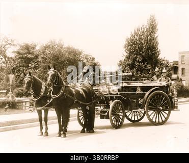 1911 - États-Unis - Royal Hose & Chemical No. 6--York, Pa., pompiers. (Crédit image : © BuyEnlarge/ZUMAPRESS.com) Banque D'Images