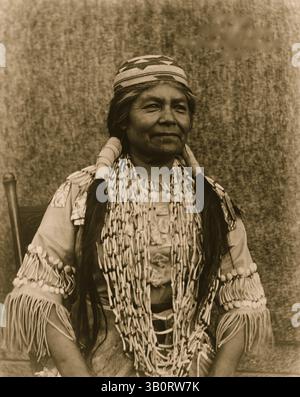 1916 - États-Unis - indien Che-na-wah-Weitch-ah-wah. (Crédit image : © BuyEnlarge/ZUMAPRESS.com) Banque D'Images