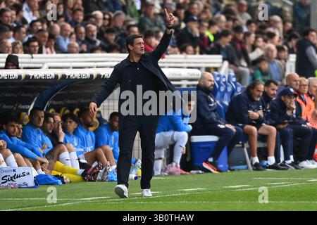 Parme, Italie. 24 avril 2025. Cristian Chivu (Parma Calcio) pendant Parma Calcio vs Juventus FC, match de football italien Serie A à Parme, Italie, 23 avril 2025 crédit : Agence photo indépendante/Alamy Live News Banque D'Images