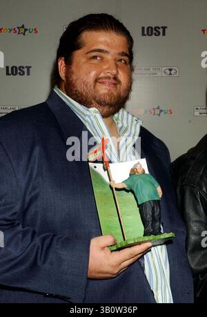 6 novembre 2006 - New York, New York, États-Unis - I11353KBA.LANCEMENT DES FIGURINES '' LOST '' SUR TOYS R US TIME SQUARE , NEW YORK New York 11-06-2006.(image crédit : © Ken Babolocsay/Globe photos/ZUMAPRESS.com) Banque D'Images