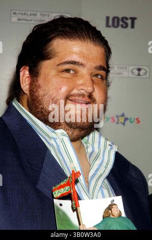 6 novembre 2006 - New York, New York, États-Unis - I11353KBA.LANCEMENT DES FIGURINES '' LOST '' SUR TOYS R US TIME SQUARE , NEW YORK New York 11-06-2006.(image crédit : © Ken Babolocsay/Globe photos/ZUMAPRESS.com) Banque D'Images