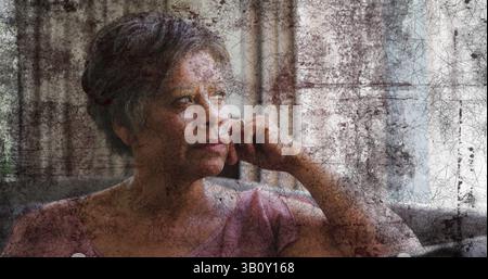 Image de formes noires sur une femme afro-américaine senior à la maison Banque D'Images