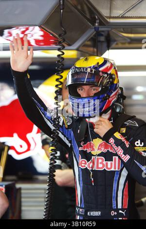 14 novembre 2010 - Abu Dhabi, Emirats Arabes Unis - Mark Webber (AUS) Red Bull Racing...Championnat du monde de formule 1, Rd 19, Grand Prix d'Abu Dhabi, Journée de qualification, circuit de Yas Marina, Abu Dhabi, Emirats Arabes Unis, samedi 13 novembre 2010. (Crédit : © Sutton Motorsports/ZUMApress.com) Banque D'Images