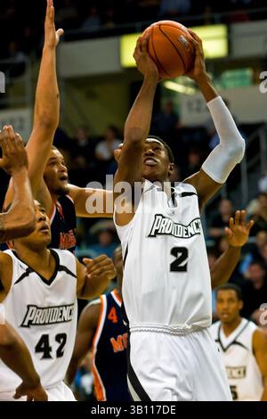 18 novembre 2010 : Providence Friars g-f Marshon Brooks (2) se met en lice pendant le match au Dunkin Donuts Center à Providence, Rhode Island. Providence a battu Morgan State 77-55.(image crédit : © Anthony Nesmith/Cal Sport Media/ZUMAPRESS.com) Banque D'Images