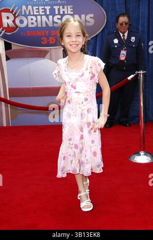 Mars 25, 2007 - Hollywood, California, U.S. - LOS ANGELES, CA 25 MARS 2007 (SSI) - -. L'actrice Grace Rolek lors de la première du nouveau film de Walt Disney Pictures MEET THE ROBINSONS, qui s'est tenue au El Capitan Theater, le 25 mars 2007, à Los Angeles. - K52331MGE(crédit image : © Michael Germana/Globe photos/ZUMAPRESS.com) Banque D'Images
