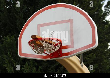 j'ai monté un panier de basket-ball Banque D'Images