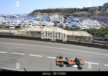Stoffel Vandoorne, McLaren, allée au casino, Port Hercule port avec yachts à l'arrière, formule 1, formule 1, Grand Prix de F1 Monaco 2017 Banque D'Images