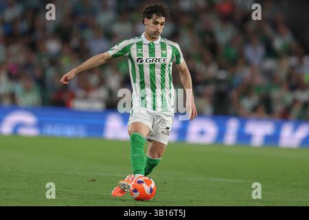 Marc Bartra du Real Betis lors du match la Liga EA Sports entre le FC Barcelone et le RCD Mallorca a joué au stade Lluis Companys le 22 avril 2025 à Barcelone, en Espagne. (Photo de Bagu Blanco / Pressinphoto / Icon Sport via Getty images) lors du match la Liga EA Sports entre Real Betis et Real Valladolid joué au stade Benito Villamarin le 24 avril 2025 à Séville, Espagne. (Photo Antonio Pozo / PRESSINPHOTO) Banque D'Images