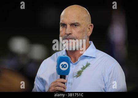 25 avril 2025 ; Campbelltown Stadium, Sydney, NSW, Australie : a League Football, MacArthur FC contre Melbourne Victory ; commentateur TV Andy Harper Banque D'Images