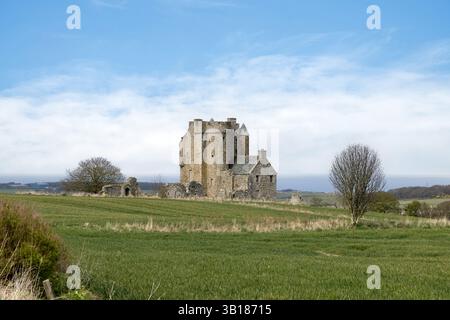 Le château d'Inchdrewer est une tour du XVIe siècle située dans la paroisse de Banff, dans l'Aberdeenshire, au nord-est de l'Écosse. Banque D'Images