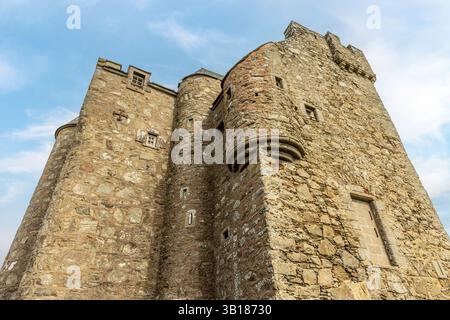 Le château d'Inchdrewer est une tour du XVIe siècle située dans la paroisse de Banff, dans l'Aberdeenshire, au nord-est de l'Écosse. Banque D'Images