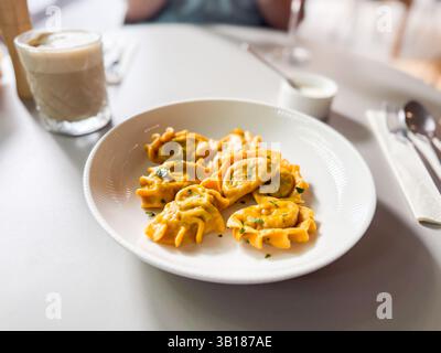 Gros plan sur les boulettes maison. Cuisine d'Europe de l'est Banque D'Images