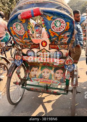 Rickshaw décoré, Dhaka, Bangladesh Banque D'Images