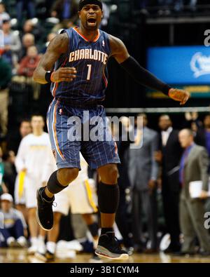 09 février 2011 : le garde-tireur des Bobcats de Charlotte Stephen Jackson (1) réagit au no-call sur le dernier coup du match lors d'un match de basket-ball NBA entre les Bobcats de Charlotte et les Pacers de l'Indiana au Conseco Fieldhouse à Indianapolis, Indiana. Indiana a gagné le match 104-103.(image crédit : © Pat Lovell/Cal Sport Media/ZUMAPRESS.com) Banque D'Images