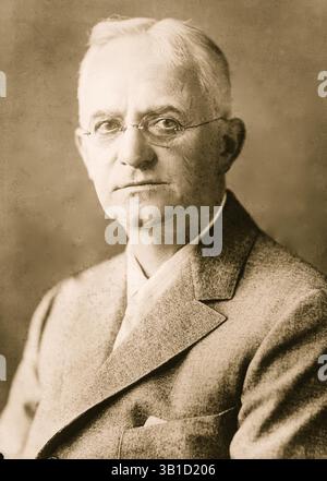 Juin 06, 1910 - Rochester, New York, États-Unis - GEORGE EASTMAN (12 juillet 1854 - 14 mars 1932) était un inventeur et philanthrope américain. Il a fondé la société Eastman Kodak Company et a inventé le film en rouleau, contribuant ainsi à amener la photographie au grand public. Date exacte inconnue. . (Crédit image : © BuyEnlarge/ZUMAPRESS.com) Banque D'Images
