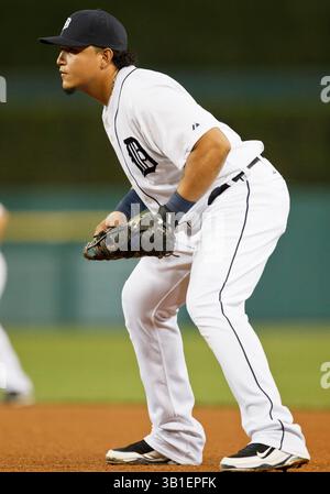 21 septembre 2010 : Miguel Cabrera, premier joueur de base des Detroit Tigers (24e), lors d'un match entre les Royals de Kansas City et les Tigers de Detroit au Comerica Park à Detroit, Michigan. Les Royals ont battu les Tigers 9-6.(image crédit : © John Mersits/Cal Sport Media/ZUMApress.com) Banque D'Images