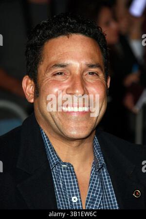 22 septembre 2010 - Hollywood, Californie, États-Unis - OSCAR NUNEZ arrive à la première mondiale « You Again » au théâtre El Capitan. (Crédit image : © Glenn Weiner/ZUMApress.com) Banque D'Images