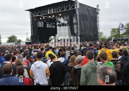 20 juin 2009 - Toronto, Ontario, Canada - 20 juin 2009 : foule regardant des groupes sur scène à Edgefest à Toronto, Ontario au parc Downsview. (Crédit image : © Southcreek Global/ZUMApress.com) Banque D'Images