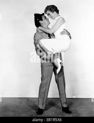 26 janvier 1959 - Tony Curtis et son épouse Janet Leigh (crédit image : © Entertainment Pictures/ZUMApress.com) Banque D'Images