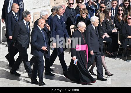 26 avril 2025, Cité du Vatican, Rome, Italie ; funérailles du pape François à la basilique Pierre au Vatican ; Sergio Mattarella Italie Président arrive le Banque D'Images
